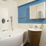 Wie kann man ein kleines Badezimmer ausrüsten?
