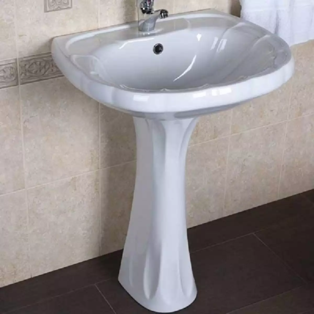 ارتفاع دستشویی در حمام از کف: استانداردها
