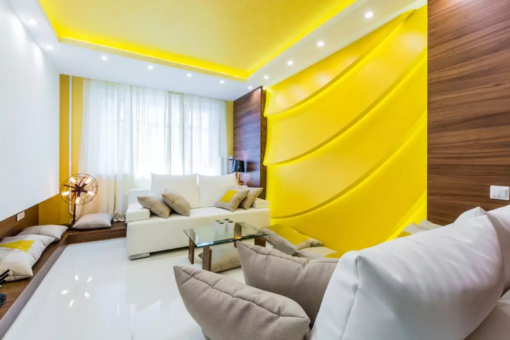 Kombinasi kuning ing njero interior