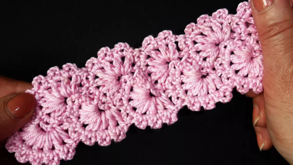 Crochet de encaixe de cinta: clase mestra con descrición do traballo