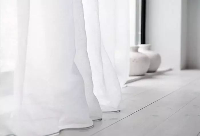 Hvite gardiner i interiøret: for hvilke rom er egnet og hvordan de skal kombinere