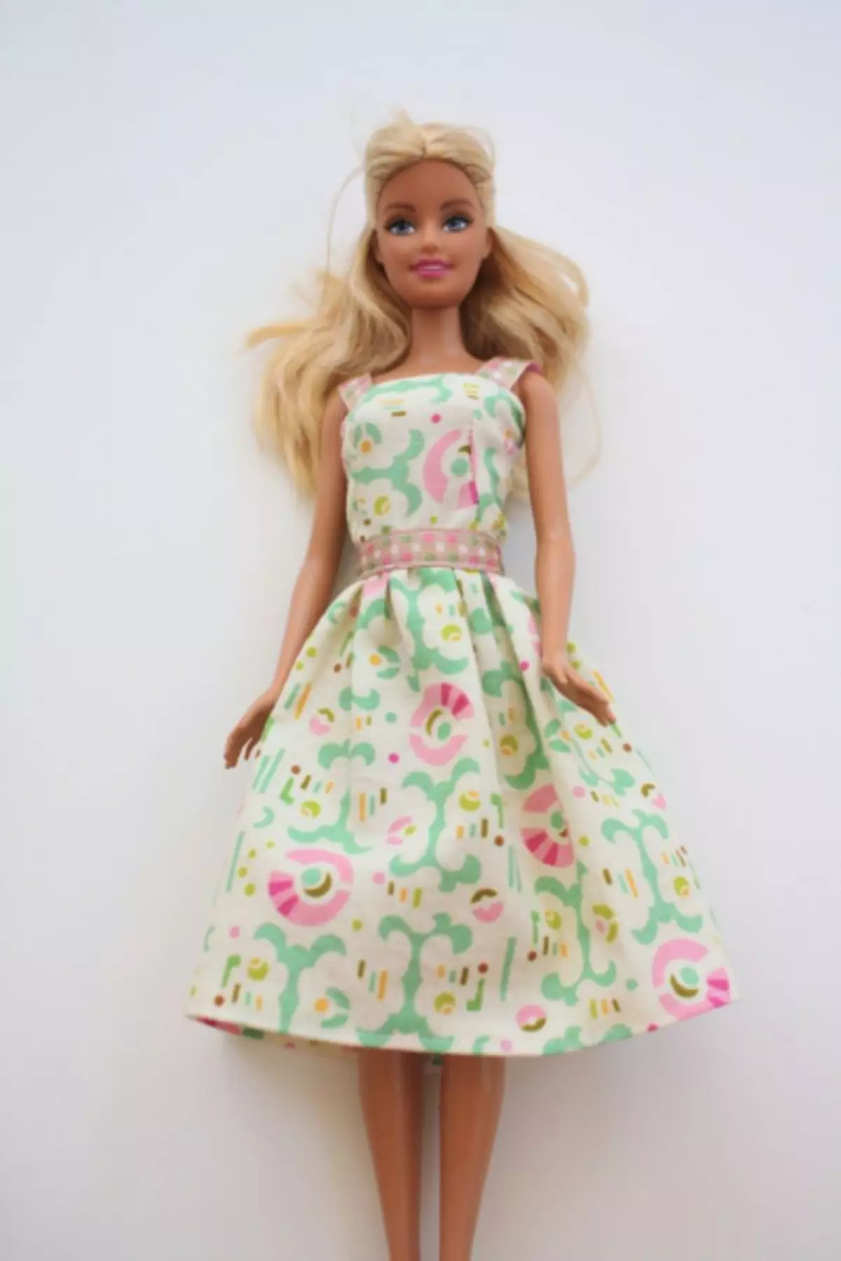Haine Barbie cu propriile lor mâini Croșetat: Scheme pentru începători cu video
