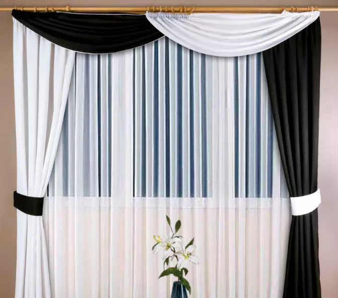 Svartvita gardiner i det inre av rum: Designer Tips