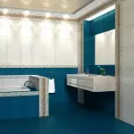 Masonería, acabado y cuidado de azulejos en el baño.