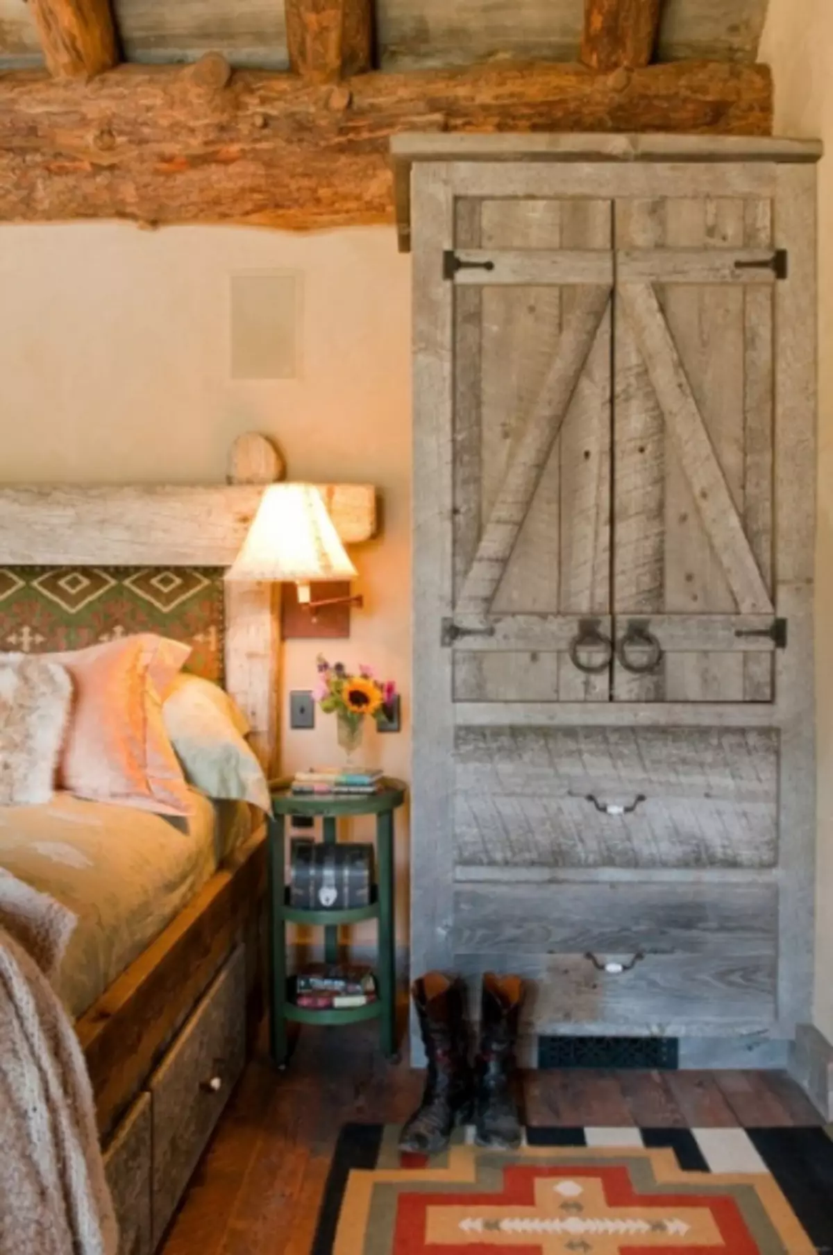 Ide interior kamar tidur di rumah kayu (26 foto)
