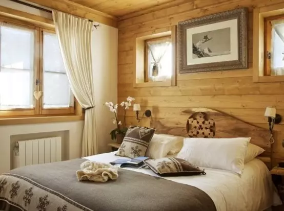 Ý tưởng nội thất phòng ngủ trong ngôi nhà gỗ (26 ảnh)
