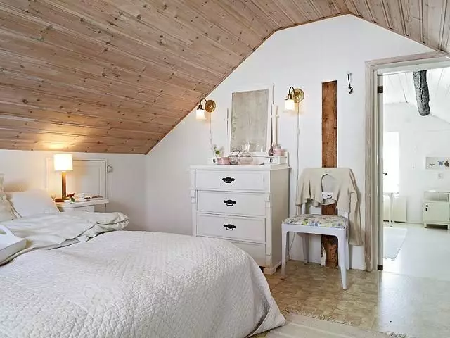 Спална соба за внатрешни работи во дрвена куќа (26 фотографии)