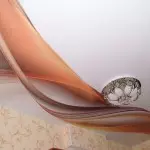 హాల్ లో ఒక ఆదర్శ సాగిన పైకప్పు ఎలా సృష్టించాలో