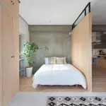 Interieur van een smalle slaapkamer