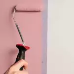 Kaip dažyti sienas su ritiniu be juostelių? [Patarimai. \ T