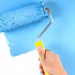 Come dipingere le pareti con un rullo senza strisce? [consigli
