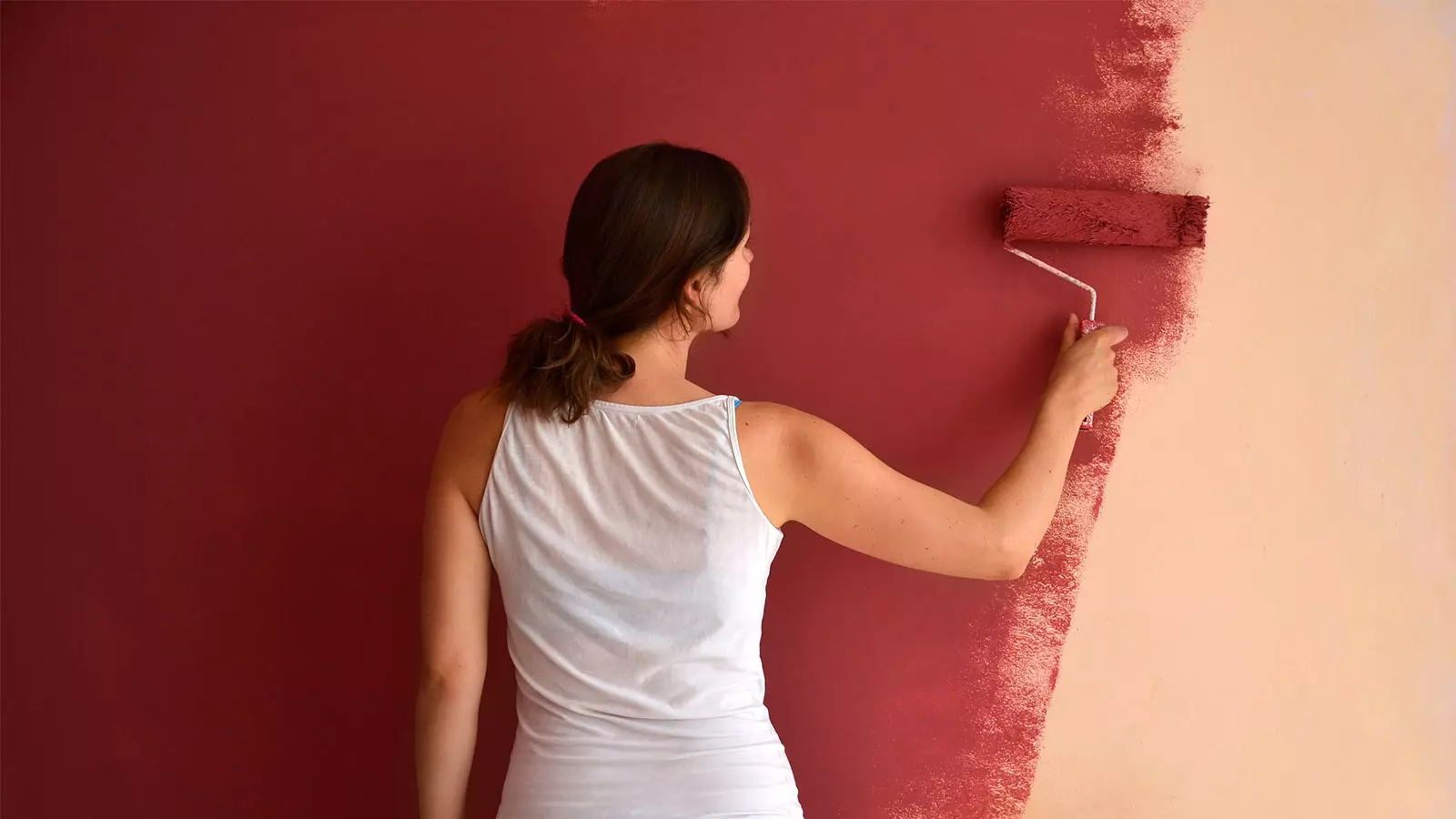Sådan maler man væggene med en rulle uden striber? [råd