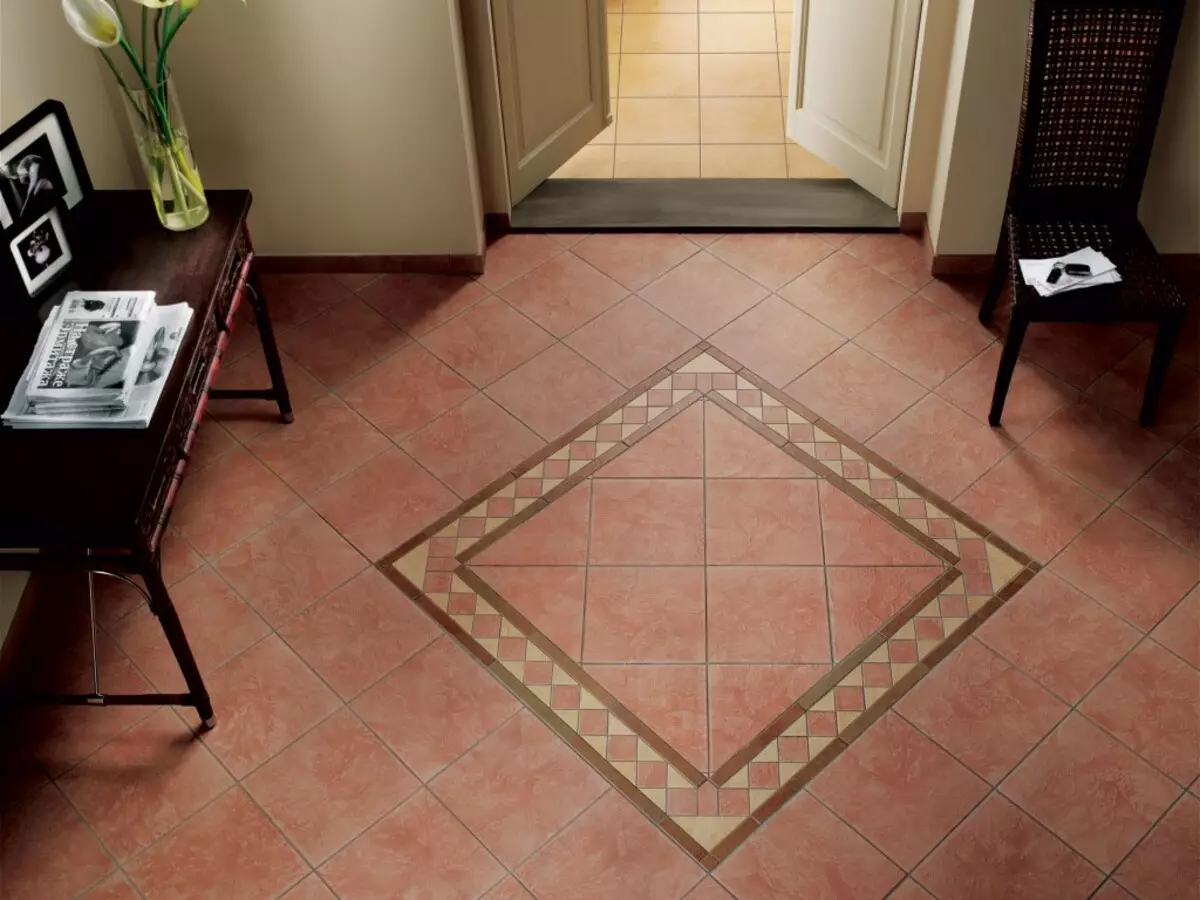 Floor design in the hallway from tile