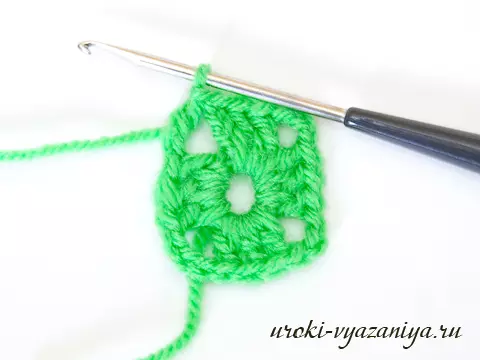 Crochet's square: video lessons for knitting from the corner and in a circle with photos