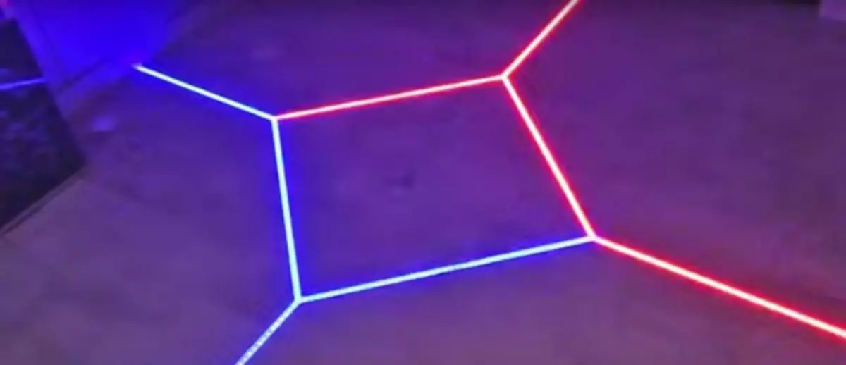 Chiếu sáng sàn trong hành lang: Ribbon LED tự làm