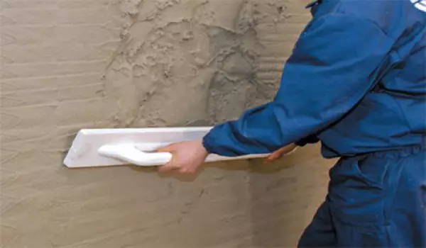 Créer des murs de relief avec vos propres mains à l'aide de plâtre