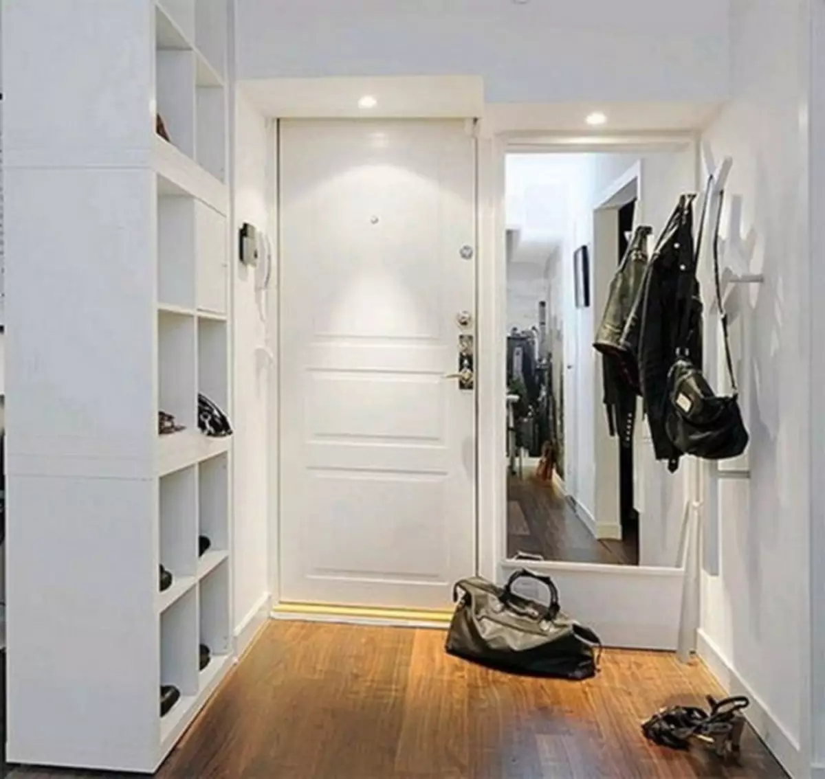 Väike koridori sisemus: Kuidas panna kõik mööbel väikesesse ruumi (39 fotot)