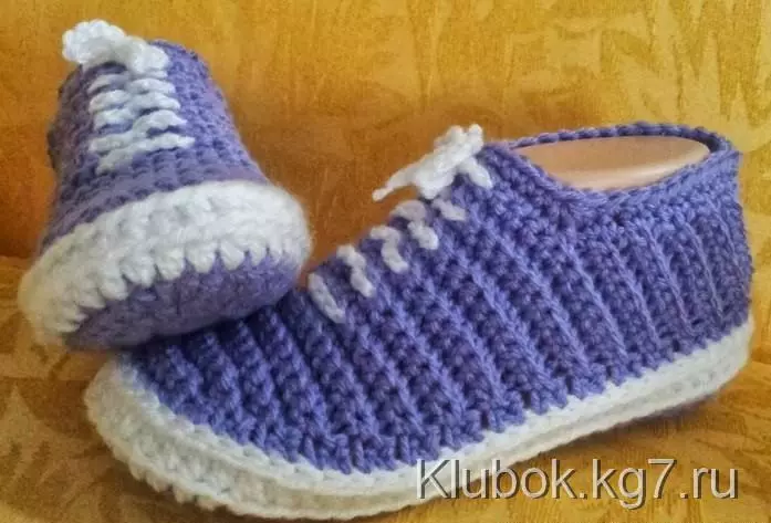 Sneakers ya Crochet: darasa la watoto na mfano wa watu wazima na video