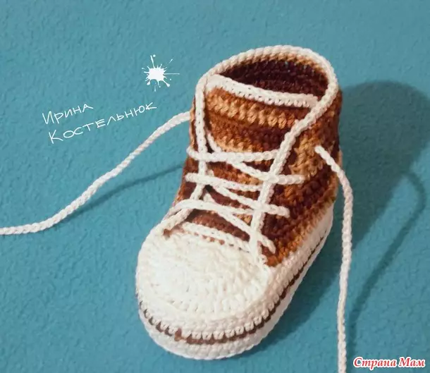 Crochet-en sneakers: haurren eta helduen eredua bideoarekin