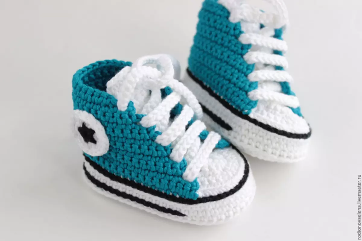 Crochech's Cneakers: Балдардын мастер-классы жана видео менен чоңдордун массалык модели