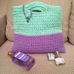 Clutch crochet ndi njira ndi mafotokozedwe: kalasi ya master ndi kanema