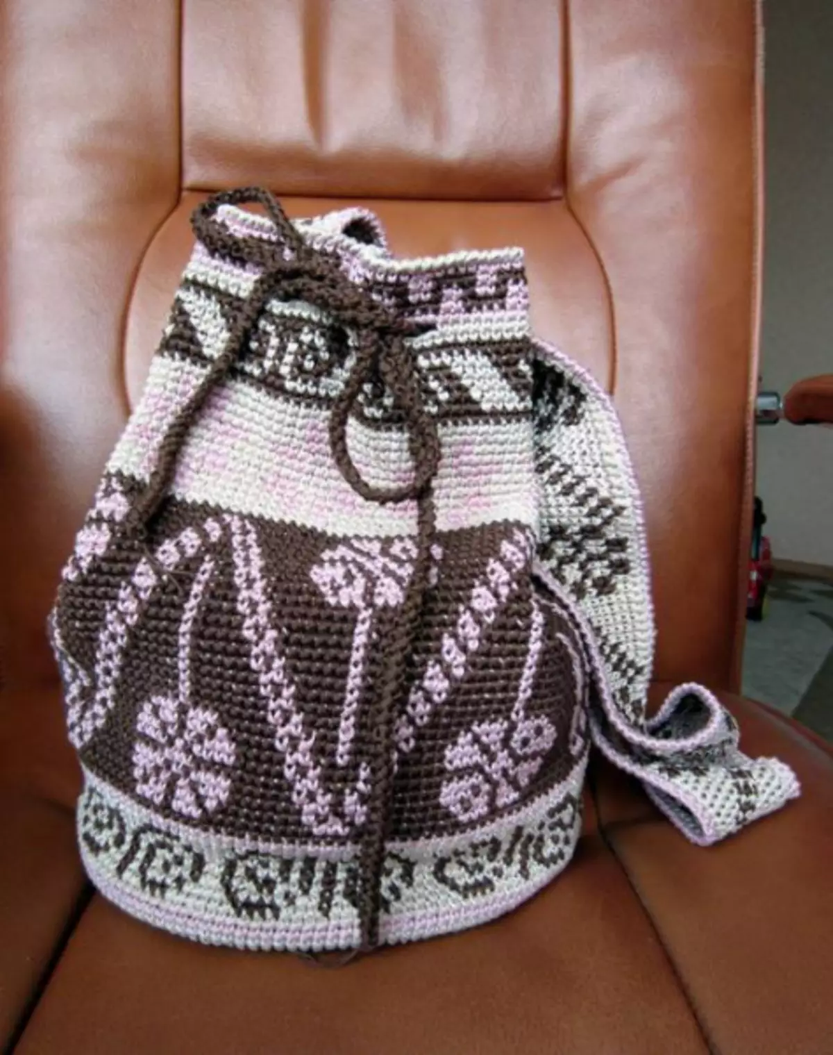 Inkoko ya Kolombiya: Gahunda zo hejuru-Model Crochet