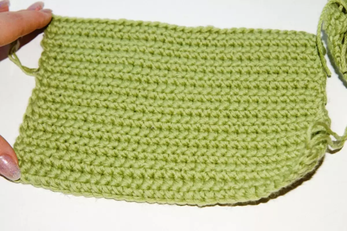 Crochet cosmetico con uno schema e descrizione per principianti