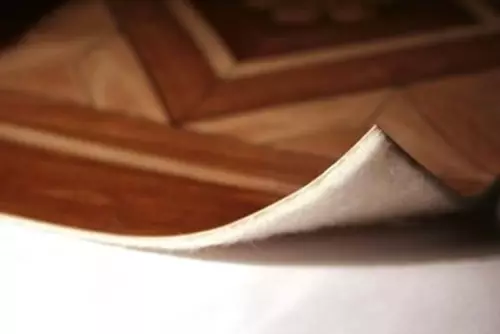 ఒక చదరపు ద్వారా లినోలియం యొక్క సరళ మీటర్ను ఎలా లెక్కించాలి