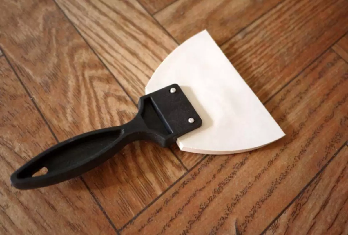 What to clean the mounting foam from linoleum: tips
