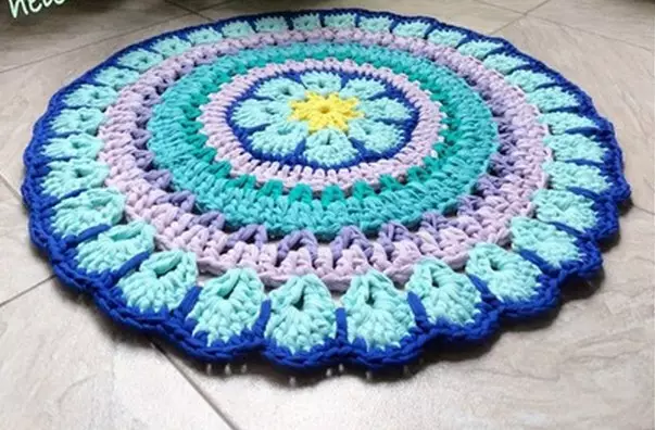Flower rug: step-by-step master class with schemes and photos