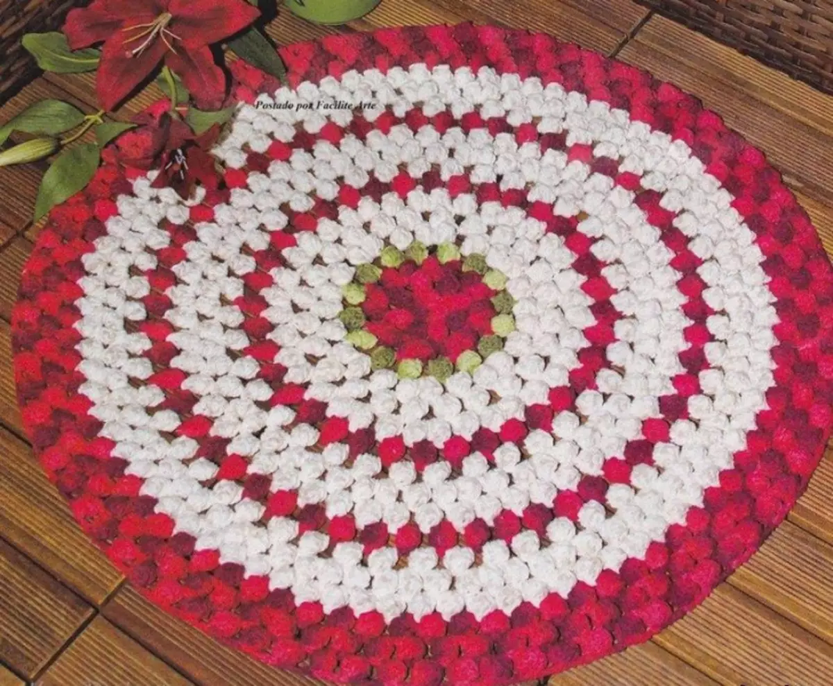 Crochet na eriri na ngwugwu na nkọwapụta na foto