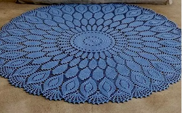 Crochet Rugs aus Schnouer a vu Packagen mat der Beschreiwung a Foto