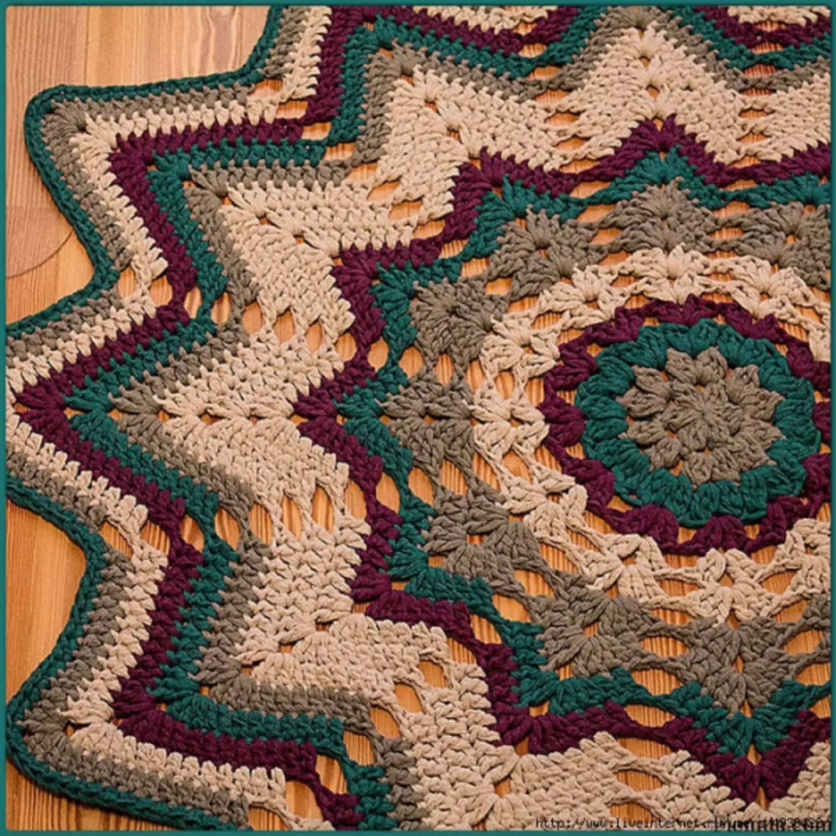 Crochet χαλιά από κορδόνι και από πακέτα με περιγραφή και φωτογραφία