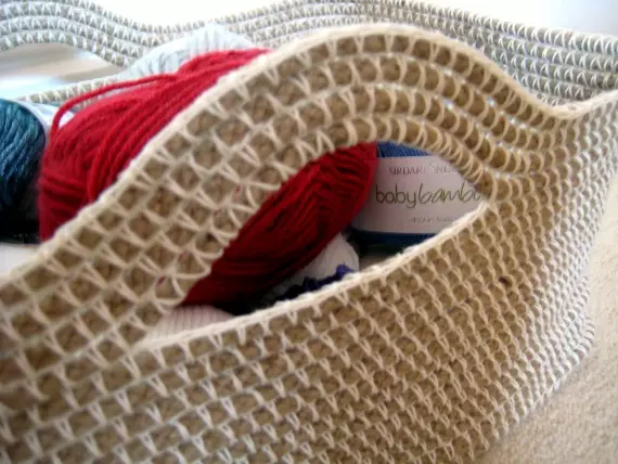 Bakul karo Crochet: rencana lan katrangan babagan produk saka kembar kanthi tangan dhewe
