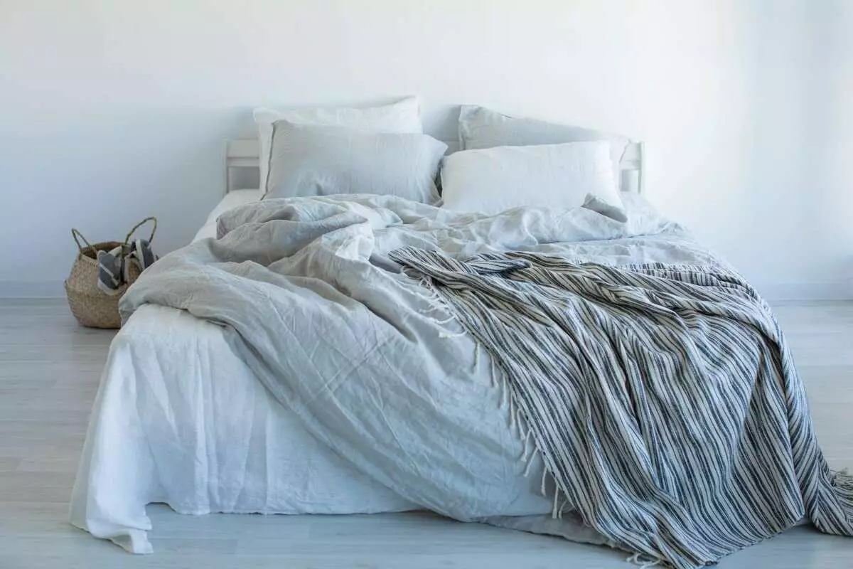 Kāda gultas veļa izvēlēties izmantot bez segumiem?