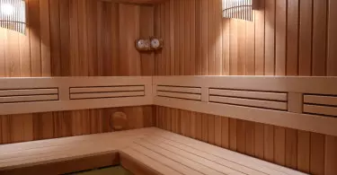 Βαφή μπάνιου: εσωτερική διακόσμηση μέσα