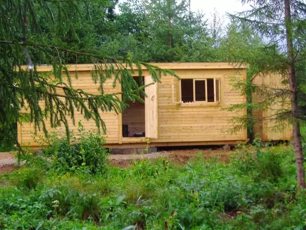 મેટલ ફ્રેમ પર, લાકડામાંથી ઘરો કેવી રીતે બનાવવું