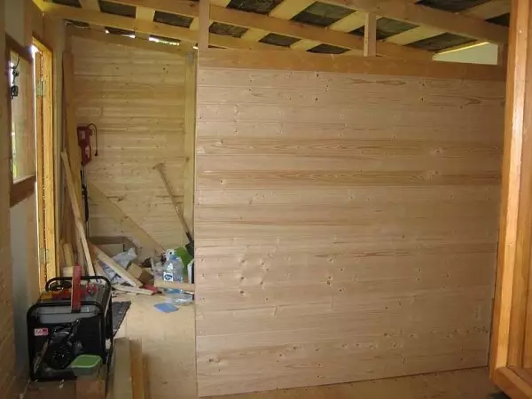 Kako izgraditi kućanstva iz drva, na metalnom okviru