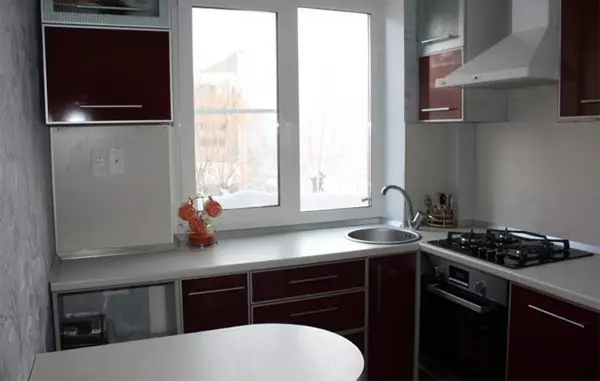 台所の窓の使い方（65写真）