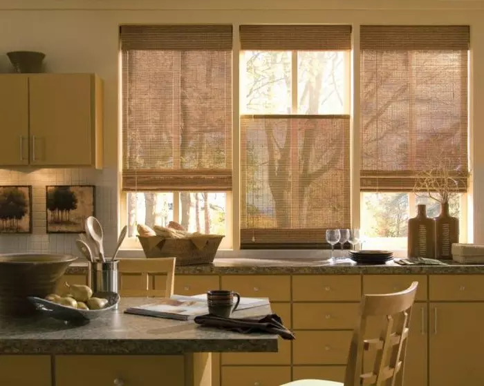 วิธีการใช้ธรณีประตูหน้าต่างในห้องครัว (65 รูป)