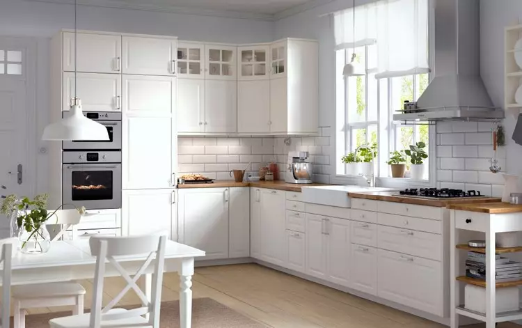 Bekostigbare en praktiese aantreklikheid: Kitchens Ikea in die binneland van jou huis (36 foto's)