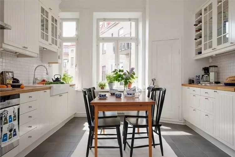 手頃な価格で実用的な魅力：あなたの家の内部にあるキッチンイケア（36枚の写真）