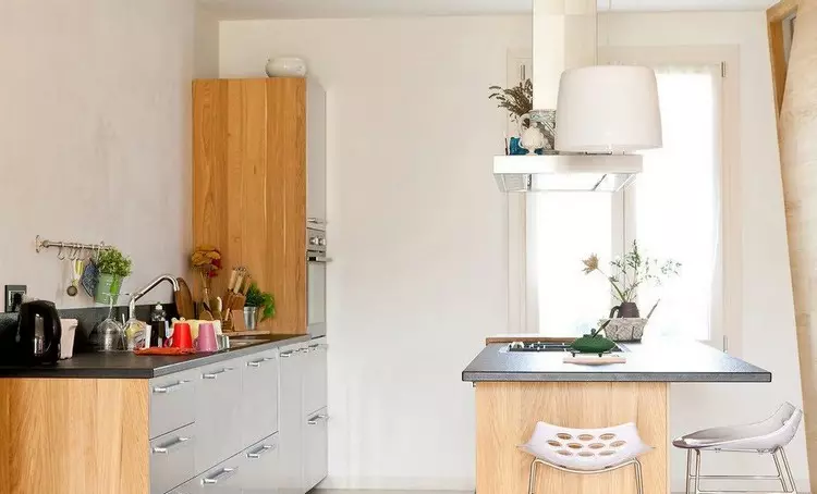 Bekostigbare en praktiese aantreklikheid: Kitchens Ikea in die binneland van jou huis (36 foto's)