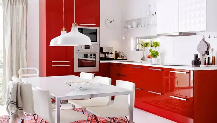 Edullinen ja käytännöllinen houkuttelevuus: Keittiöt IKEA kodin sisätiloissa (36 kuvaa)