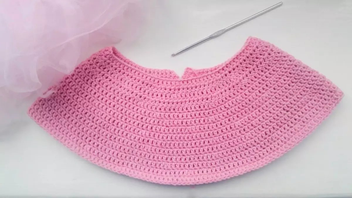 Ronde Coquette Crochet: Masterklasse mei skema's foar baby-jurk