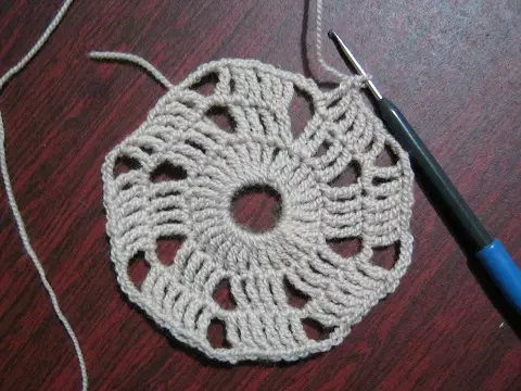 પ્રારંભિક માટે વિગતવાર Crochet પાઠ નેપકિન્સ