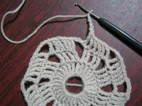 Detailed crochet lesson napkins for beginners