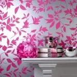 Roze kleur in de omgeving van verschillende kamers: verschillende gebruiksregels