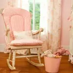 Colore rosa nell'ambientazione di camere diverse: diverse regole d'uso