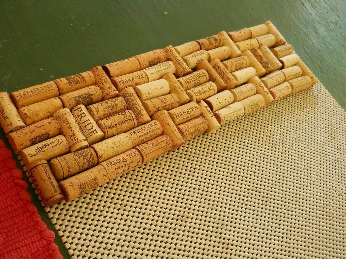 Wine Pads Rug: Stílusos dekoráció a saját kezével